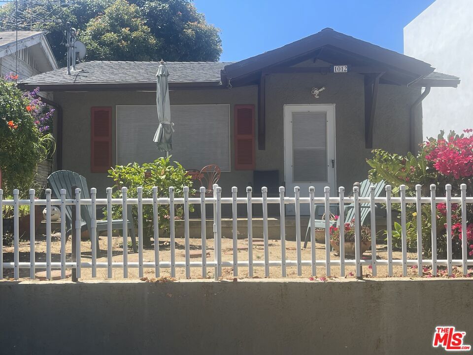 1012 Emerald Street, Redondo Beach, CA 90277 — photo 1