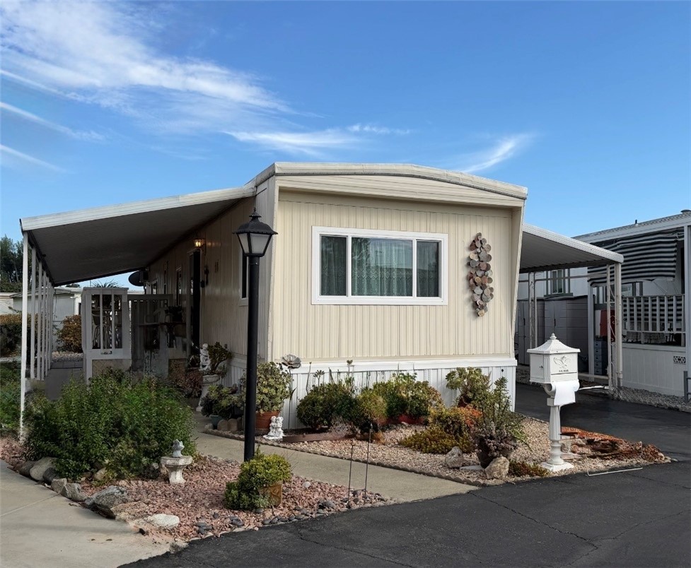 301 E Foothill Blvd 155
