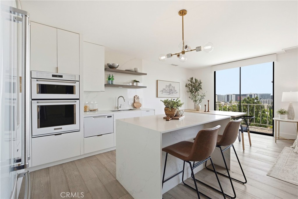 100 S Doheny 707, Los Angeles, CA 90048 — photo 1