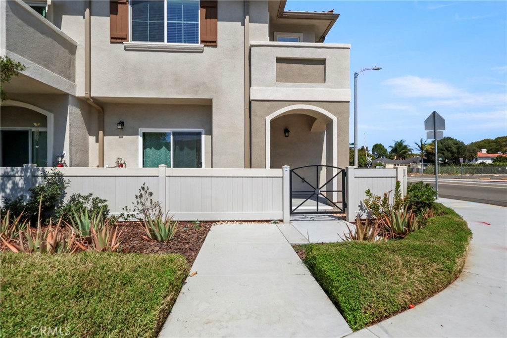 2043 Lincoln Avenue, Torrance, CA 90501 — photo 1