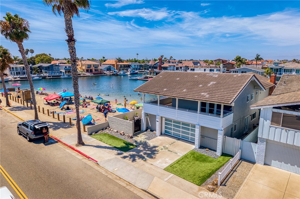 4051 Davenport, Huntington Beach, CA 92649 — photo 1