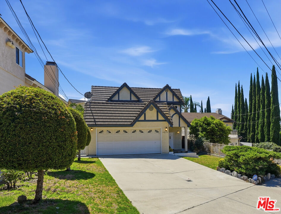 4814 Ramsdell Avenue, La Crescenta, CA 91214 — photo 1