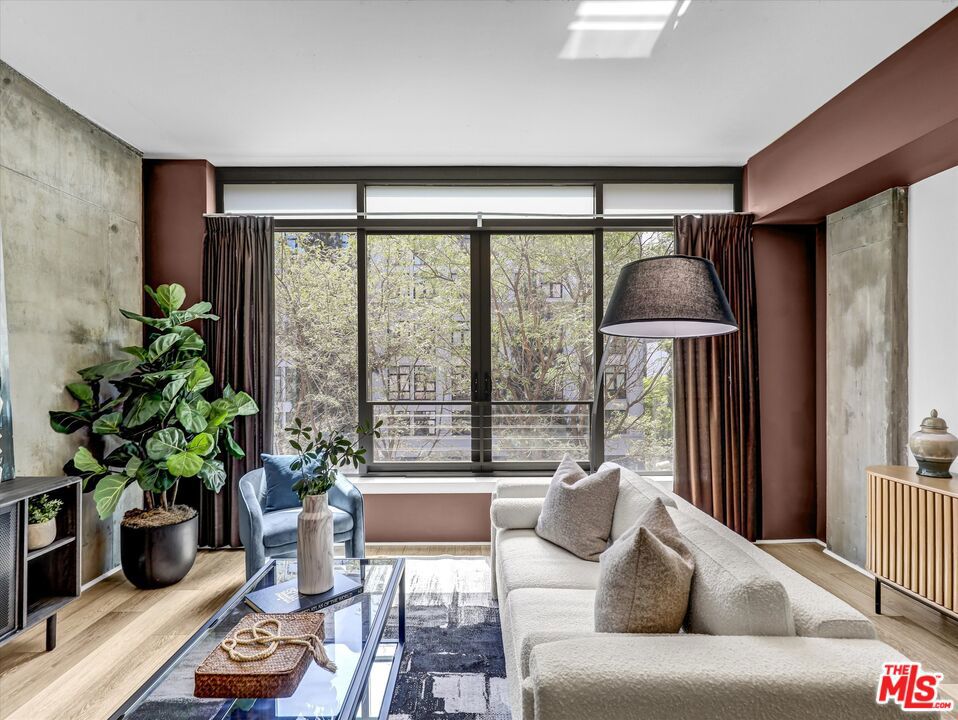 1111 S Grand Avenue 412, Los Angeles, CA 90015 — photo 1