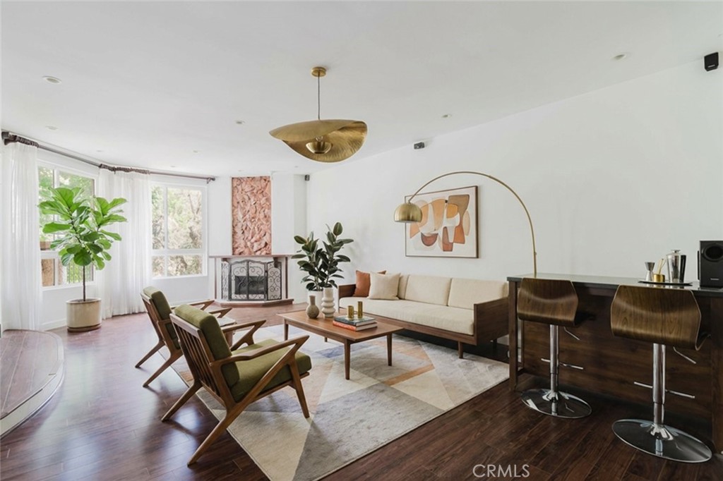 5333 Zelzah Avenue 203, Encino, CA 91316 — photo 1