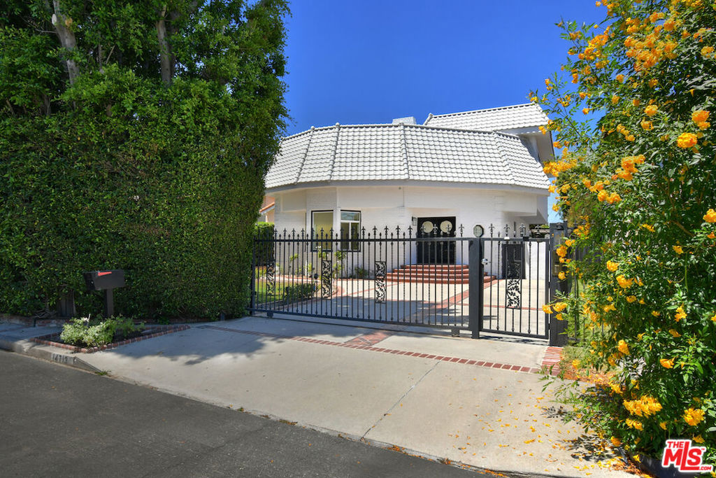 14713 Valleyheart Drive, Sherman Oaks, CA 91403 — photo 1