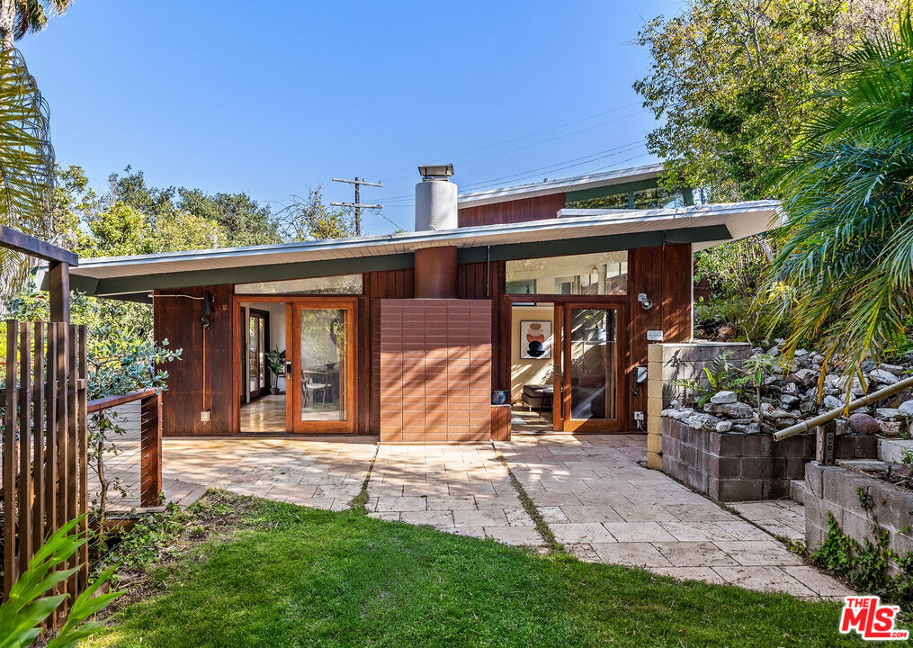 716 Rochedale Way, Los Angeles, CA 90049 — photo 1