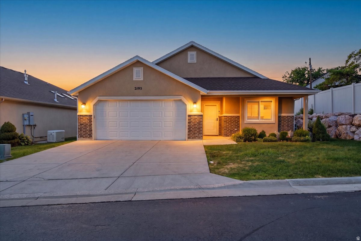 2195 E 1075 N, Layton, UT 84040 — photo 1