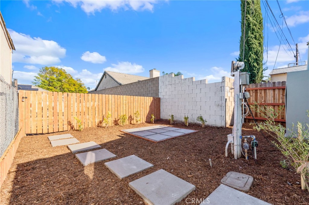 26135 Baseline RD 18, Highland, CA 92346 — photo 1