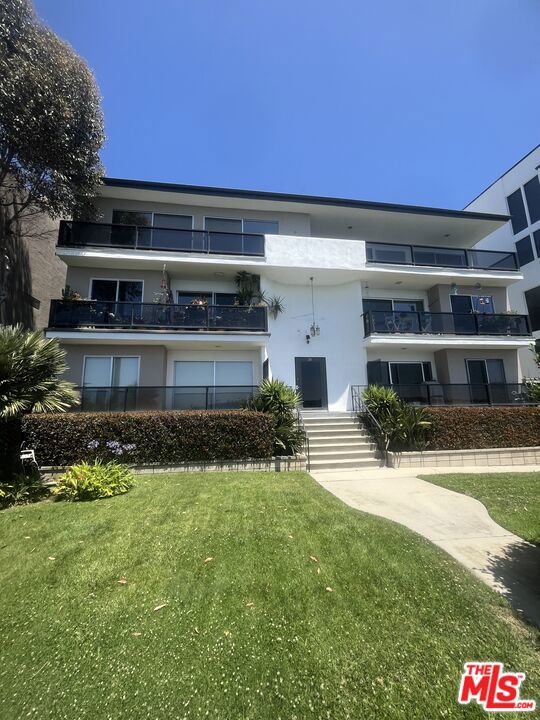 21 Via Marina 7, Marina Del Rey, CA 90292 — photo 1