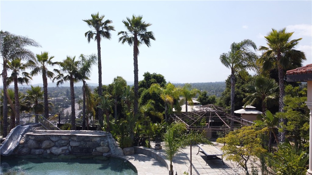 1445 Edgecliff, Pasadena, CA 91107 — photo 1