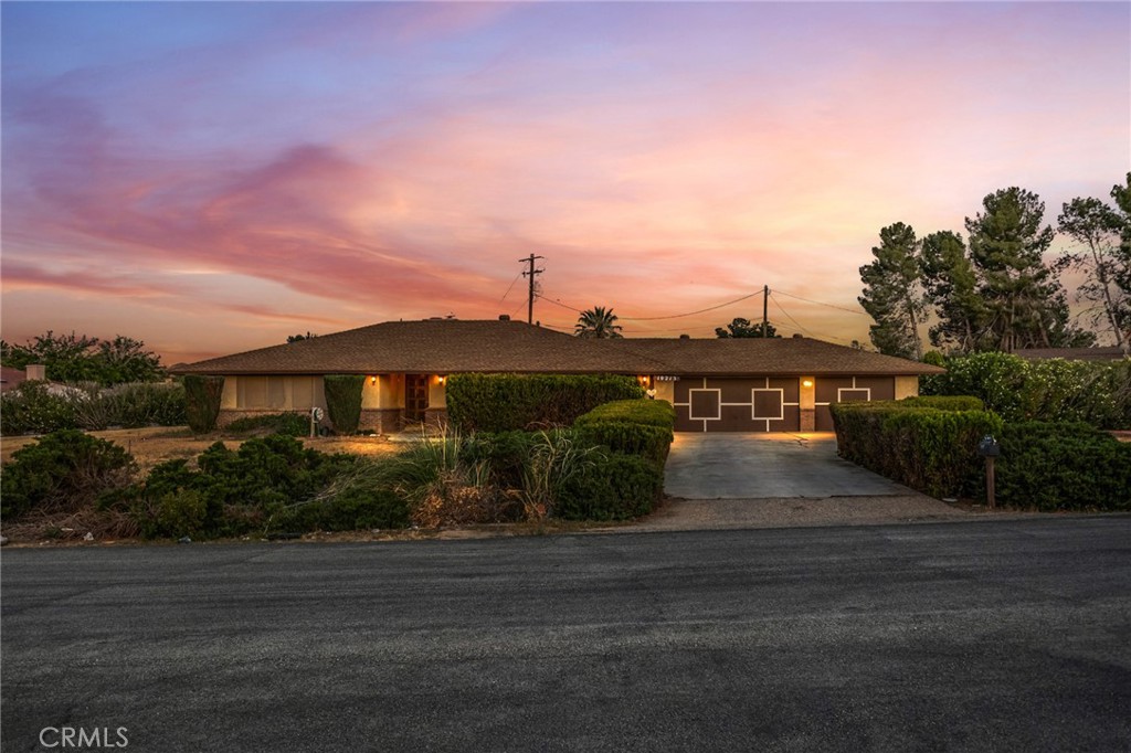 19213 Tecumseh, Apple Valley, CA 92307 — photo 1