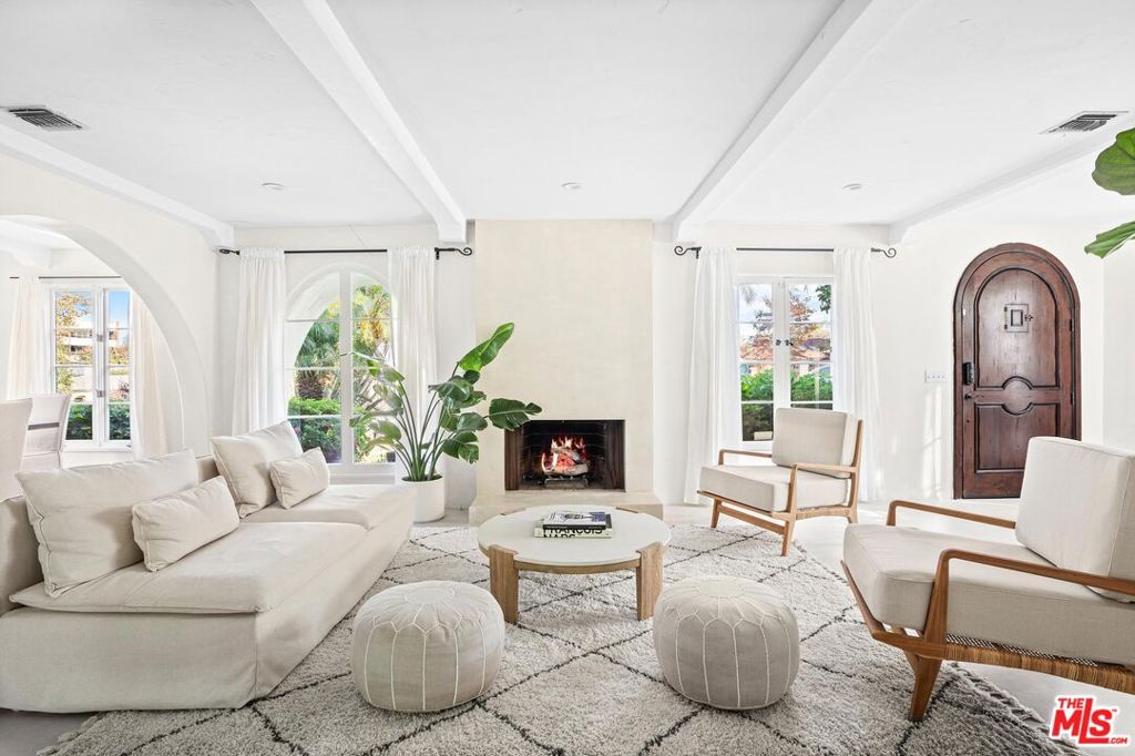 4267 Murietta Avenue, Sherman Oaks, CA 91423 — photo 1