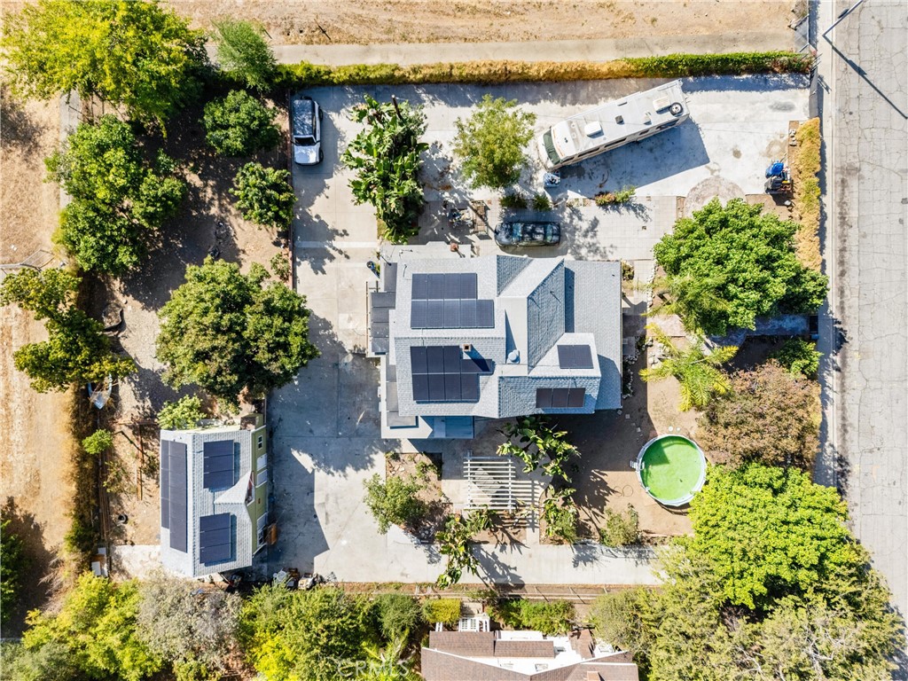 850 E Columbia, Pomona, CA 91767 — photo 1