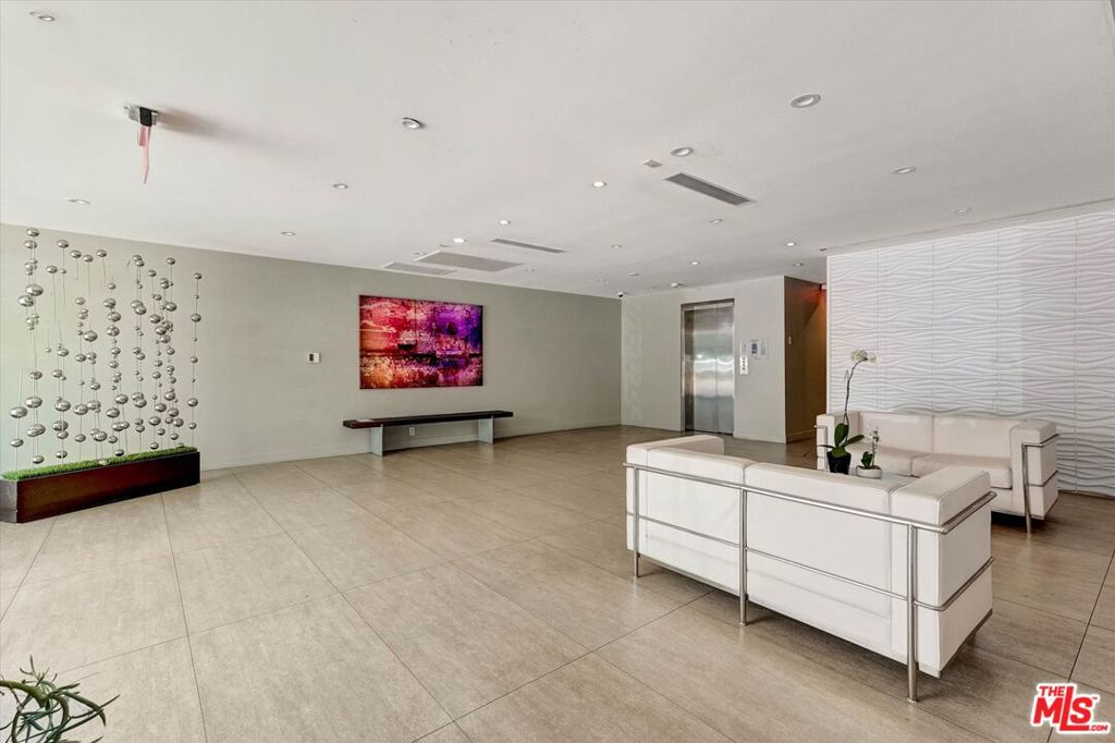 11657 Chenault Street 202, Los Angeles, CA 90049 — photo 1