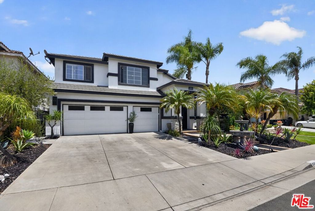 5018 S Chariton Avenue, Los Angeles, CA 90056 — photo 1