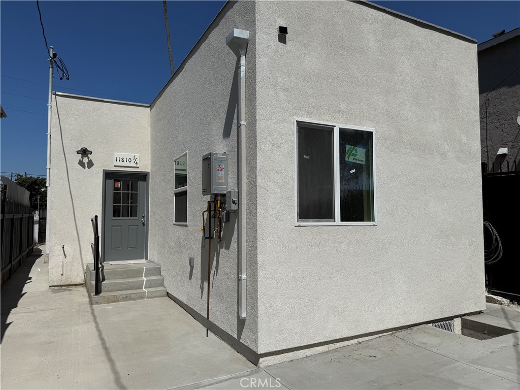 11810 S Figueroa S, Los Angeles, CA 90061 — photo 1