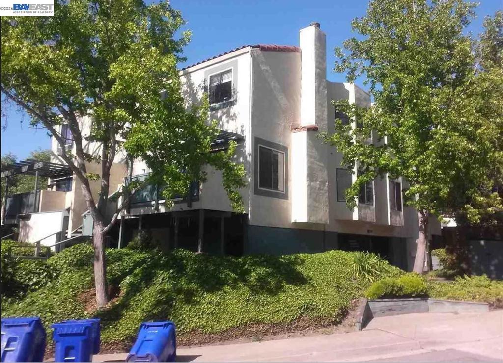 1704 Dalessi Dr, Pinole, CA 94564 — photo 1