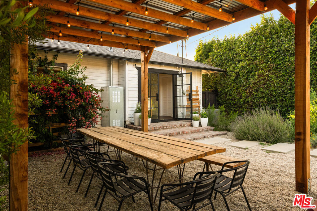 3434 7th Avenue, Los Angeles, CA 90018 — photo 1