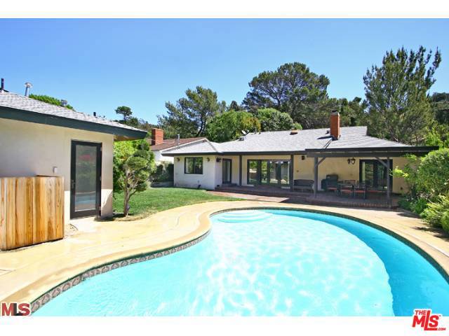 2001 COLDWATER CANYON Drive, Beverly Hills, CA 90210 — photo 1