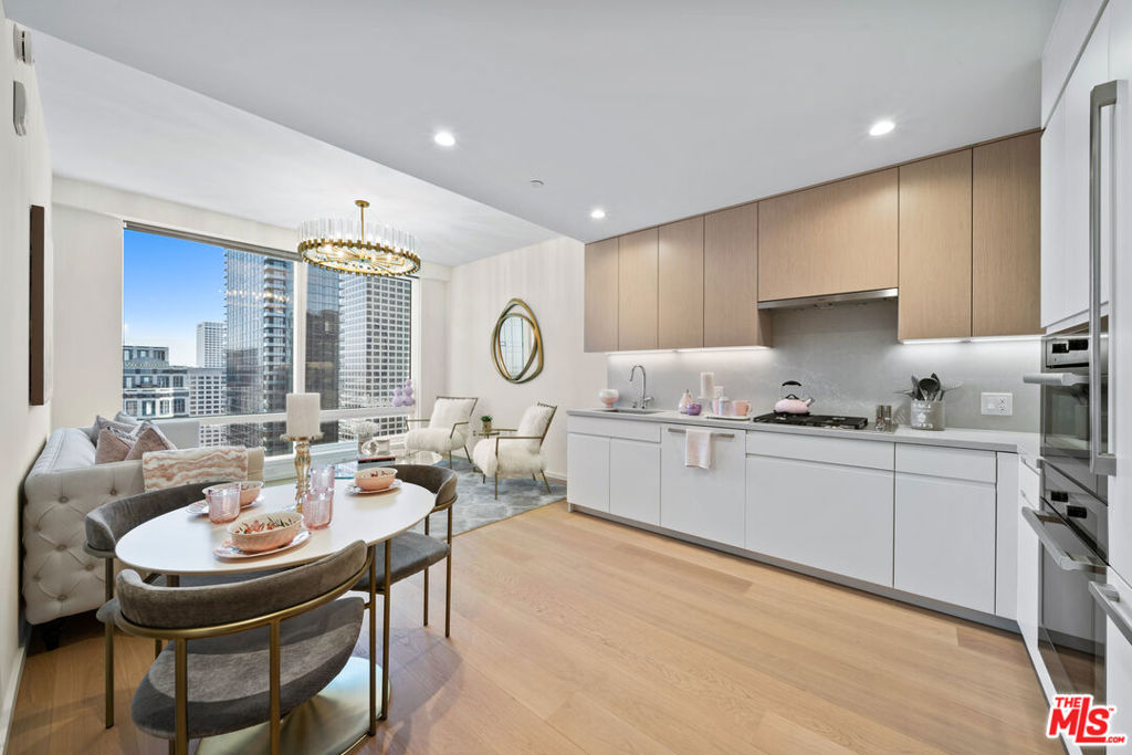 877 Francisco Street 2305, Los Angeles, CA 90017 — photo 1
