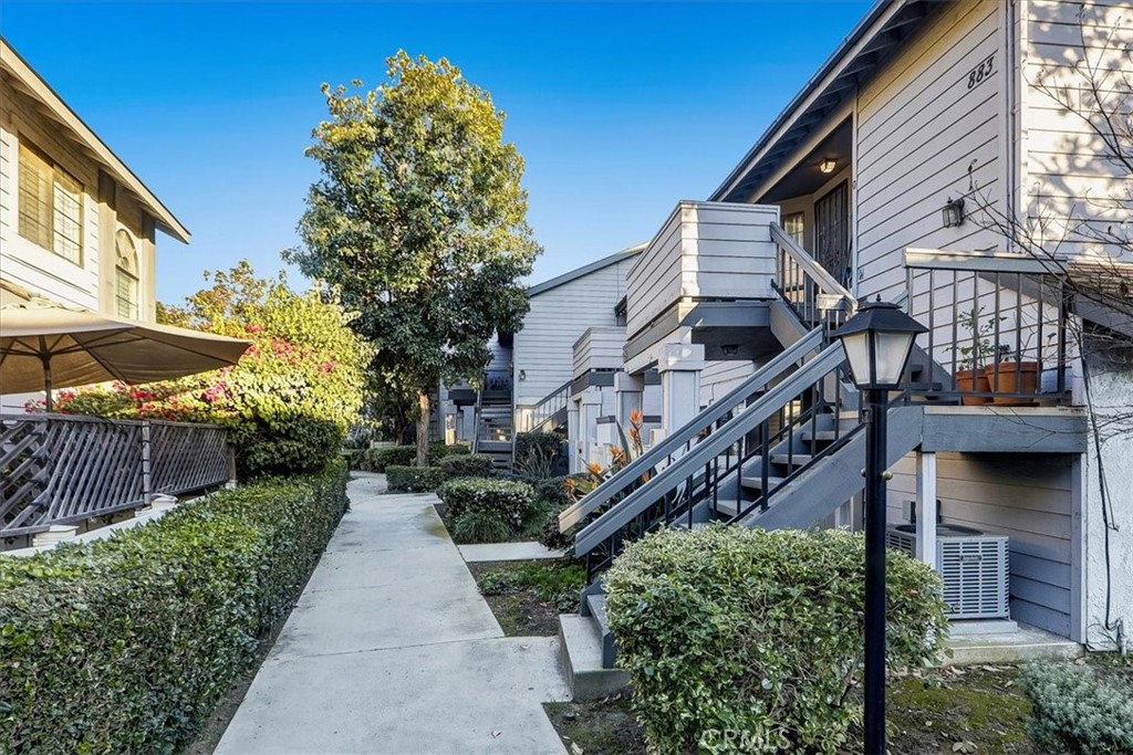 883 W 34th Street N, Long Beach, CA 90806 — photo 1