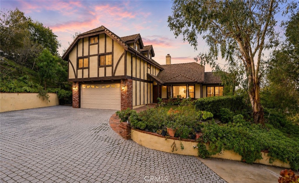 24300 Sylvan Glen, Calabasas, CA 91302 — photo 1