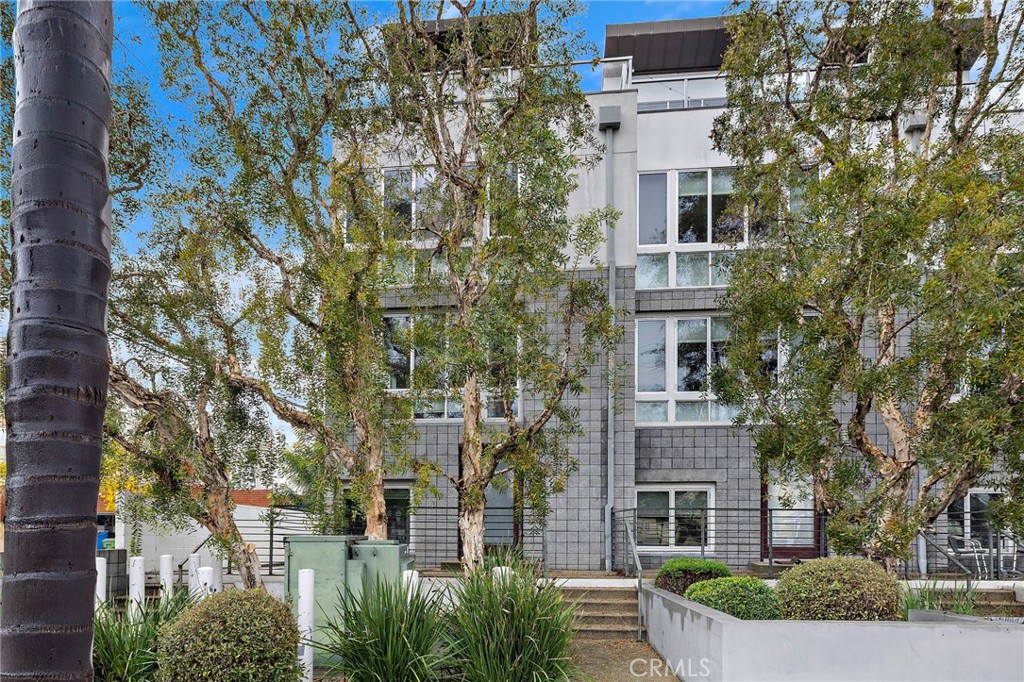 4151 Redwood Avenue #106, Los Angeles, CA 90066 — photo 1