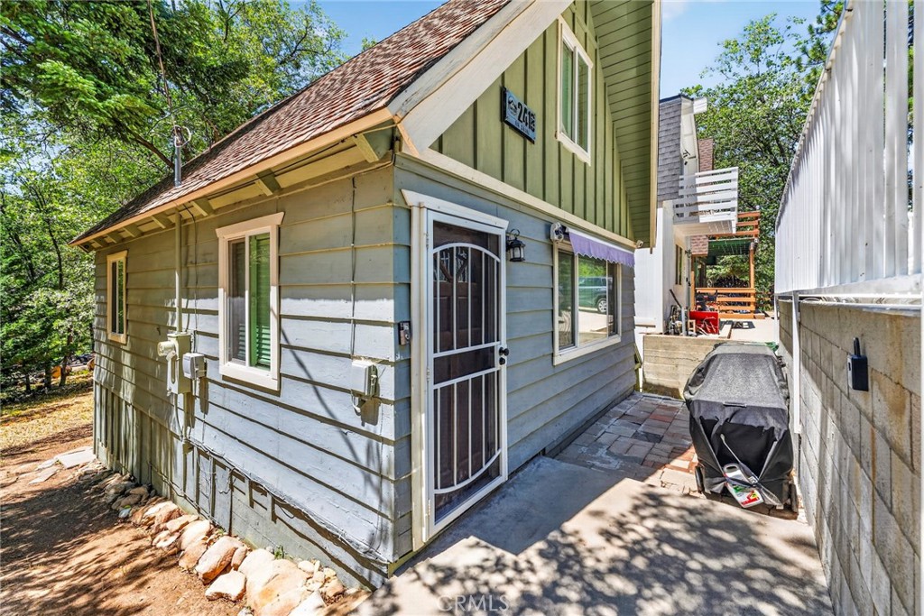 2418 Fir, Running Springs, CA 92382 — photo 1