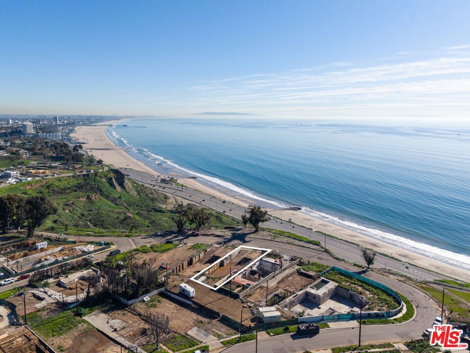 15515 Via De Las Olas, Pacific Palisades, CA 90272 — photo 1