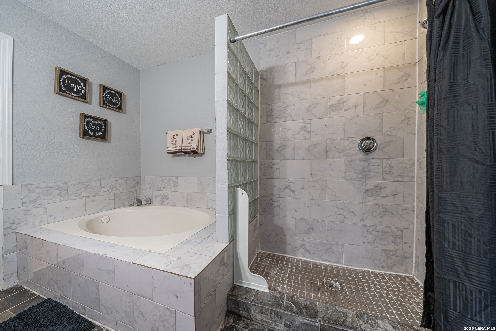 2202 LAKE LOUISE DR, , 78228 — photo 1