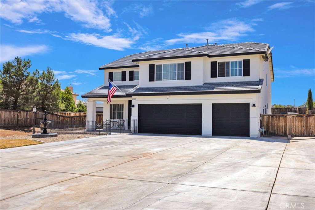 8160 April, Hesperia, CA 92345 — photo 1