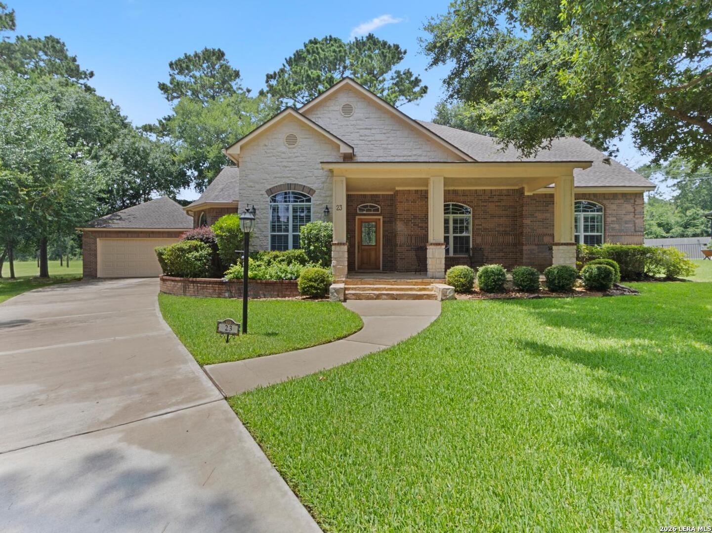 23 Melbourne Ct, Montgomery, TX 77356 — photo 1