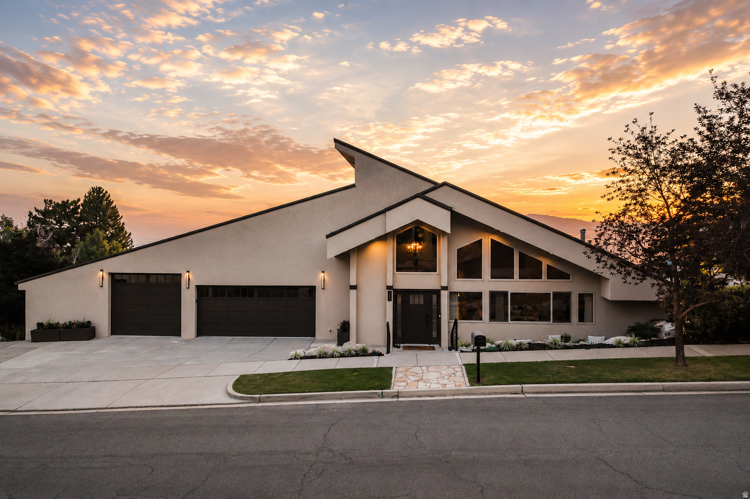 88 S MOSS HILL DR, Bountiful, UT 84010 — photo 1
