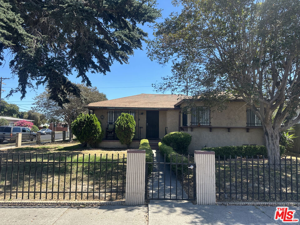 748 E Century Boulevard, Los Angeles, CA 90002 — photo 1