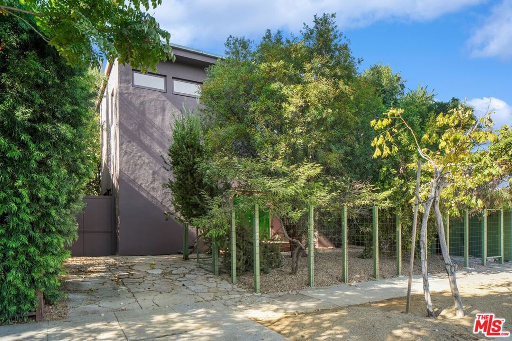 2311 Louella Avenue, Venice, CA 90291 — photo 1