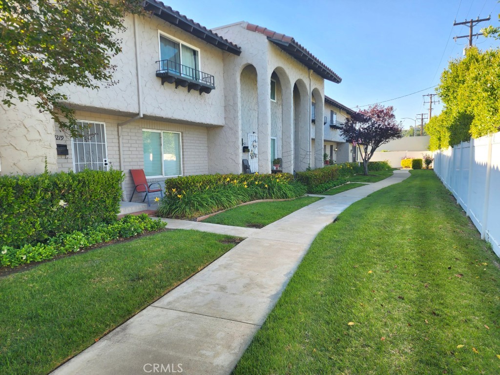 24223 La Glorita Circle, Newhall, CA 91321 — photo 1