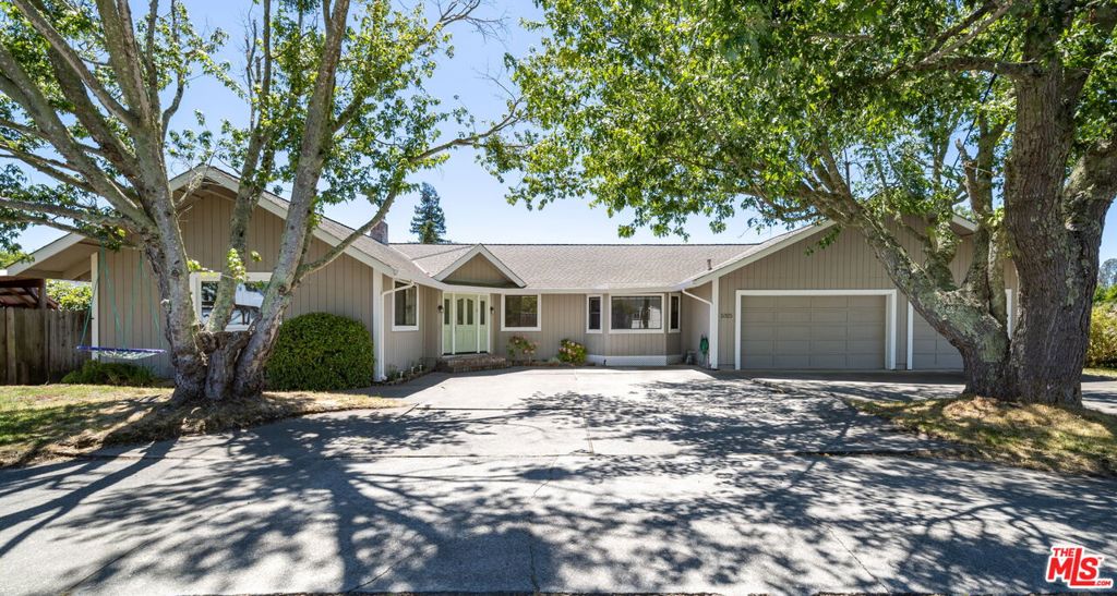 5325 Lone Pine Road
