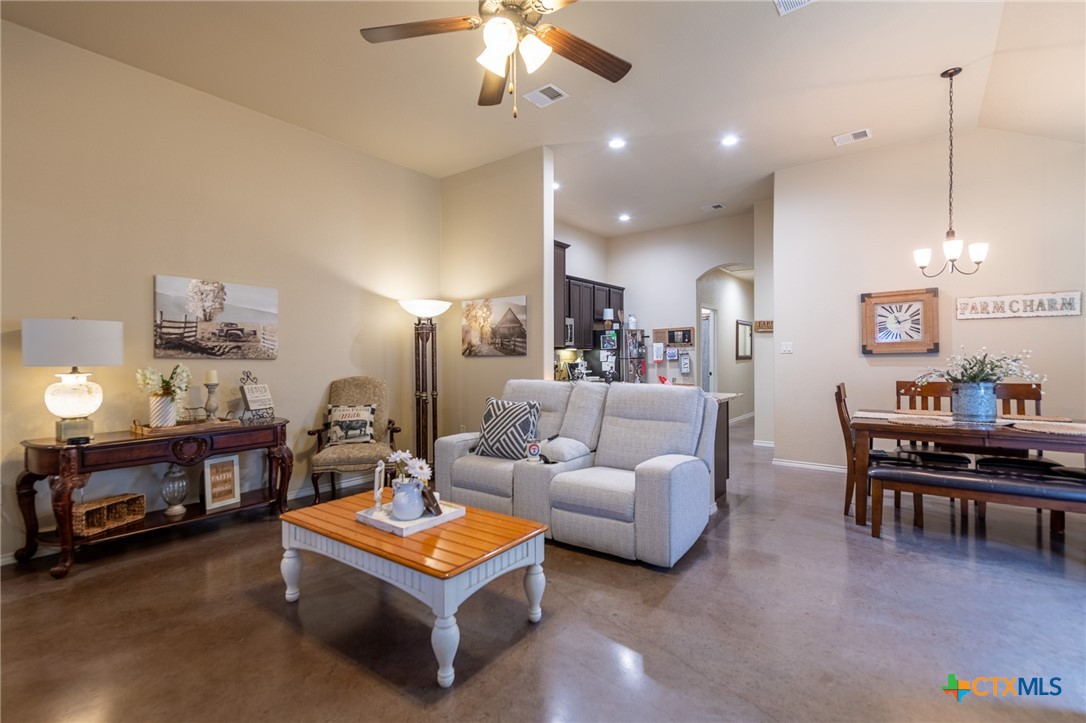 436 Jack Rabbit, Buda, TX 78610 — photo 1