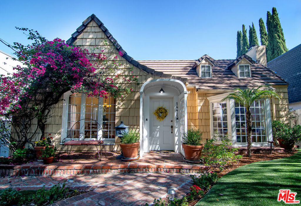 14413 Valley Vista Boulevard, Sherman Oaks, CA 91423 — photo 1