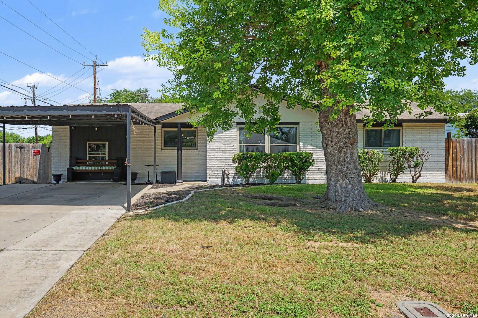 3210 Kirby Dr, Kirby, TX 78219 — photo 1