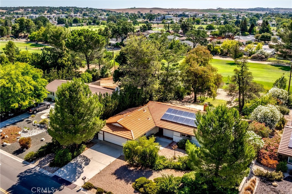1523 Country Club Drive, Paso Robles, CA 93446 — photo 1