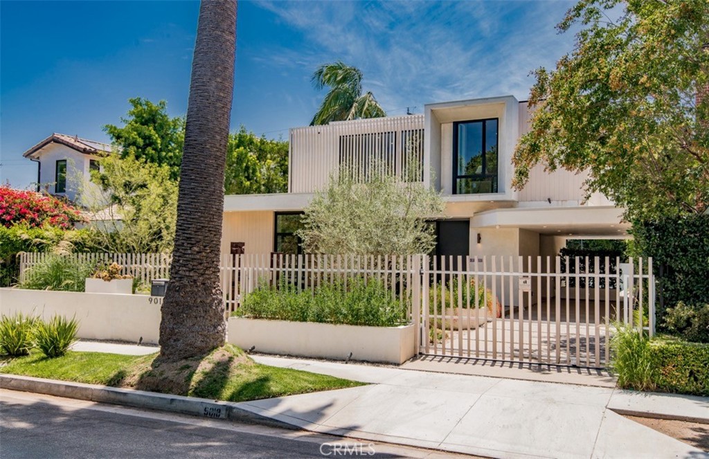 9018 Dorrington Avenue, West Hollywood, CA 90048 — photo 1