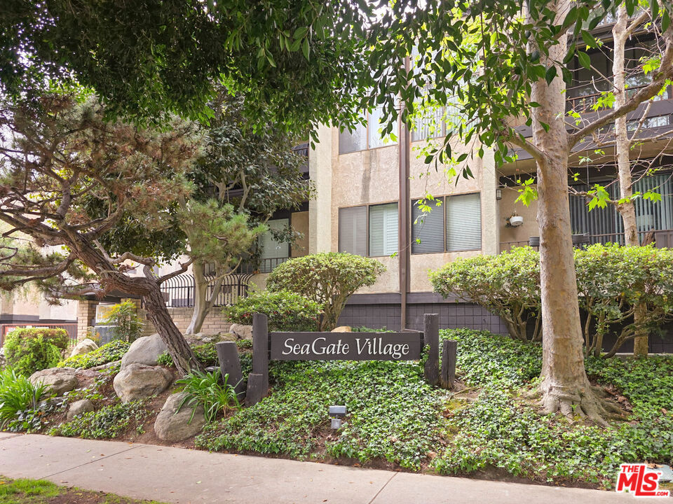 8675 Falmouth Avenue 110, Playa Del Rey, CA 90293 — photo 1
