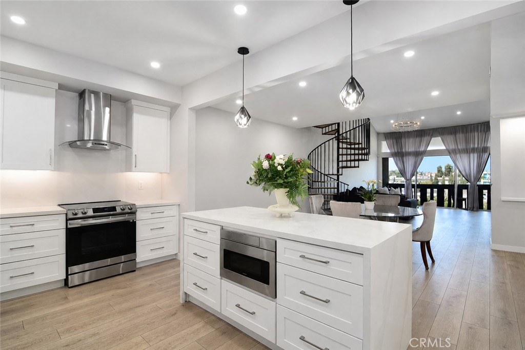 5216 Yarmouth Avenue 307, Encino, CA 91316 — photo 1
