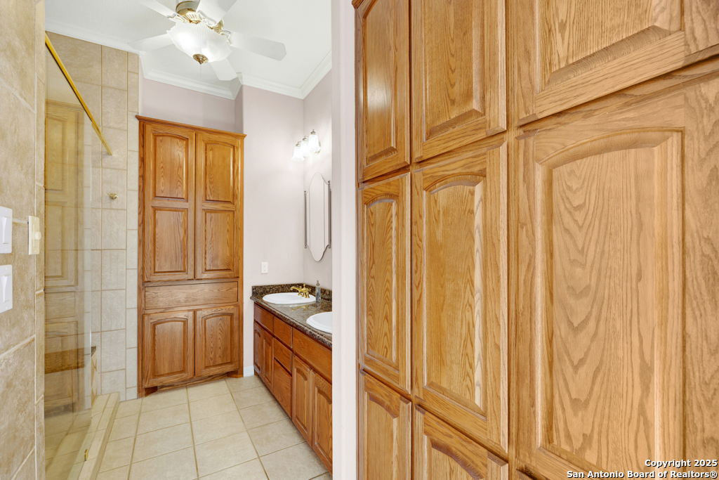 1925 Glenn, ,  78133 — photo 1