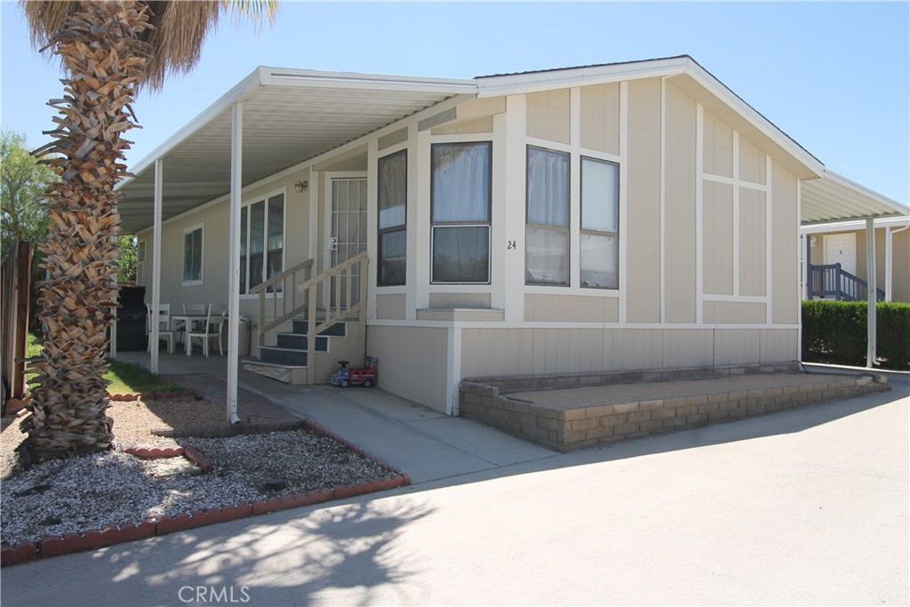 2494 W Main 24, Barstow, CA 92311 — photo 1