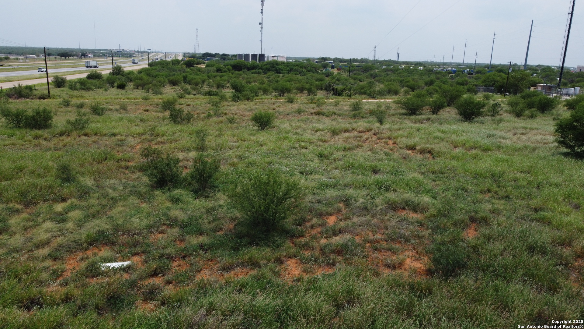 2200 INTERSTATE 35, ,  78014 — photo 1