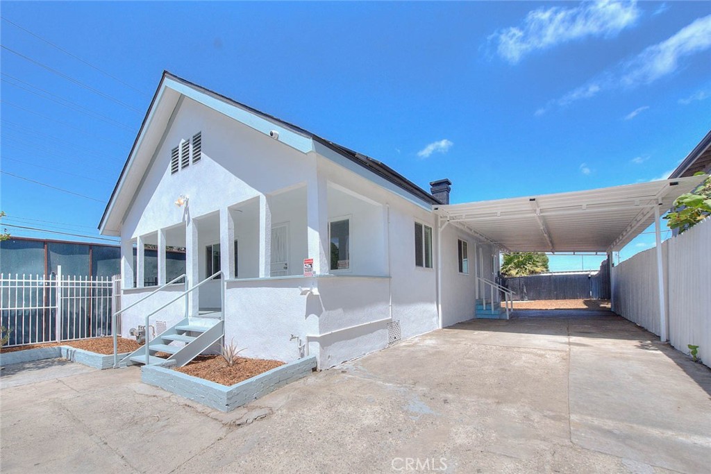 5506 Holmes Avenue, Los Angeles, CA 90058 — photo 1