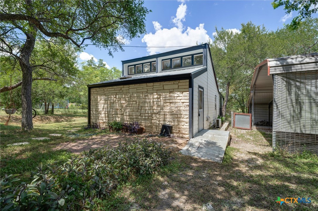 150 Lakeview Drive, Del Valle, TX 78617 — photo 1