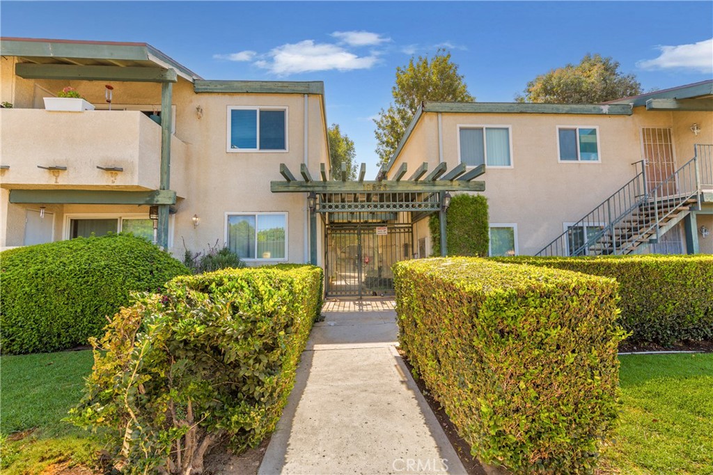10636 Woodley Avenue 34, Granada Hills, CA 91344 — photo 1